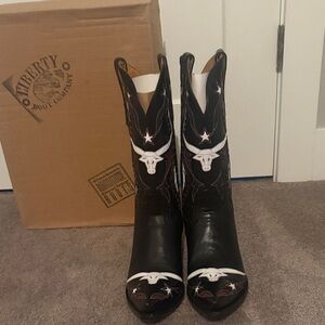 Liberty Boot Co. Black and White Boots. Style called Dallas. NIB.